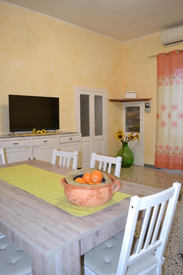 Casa Vacanze Raggio Di Sole Monopoli Villa Kültér fotó